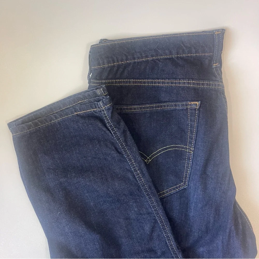 Men’s Dark Blue Levi’s Jeans Size 36 x 32